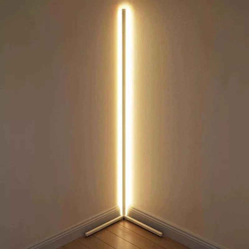 Lampa Nordic Hörngolv Ambient Lightning Vardagsrum Sovrum