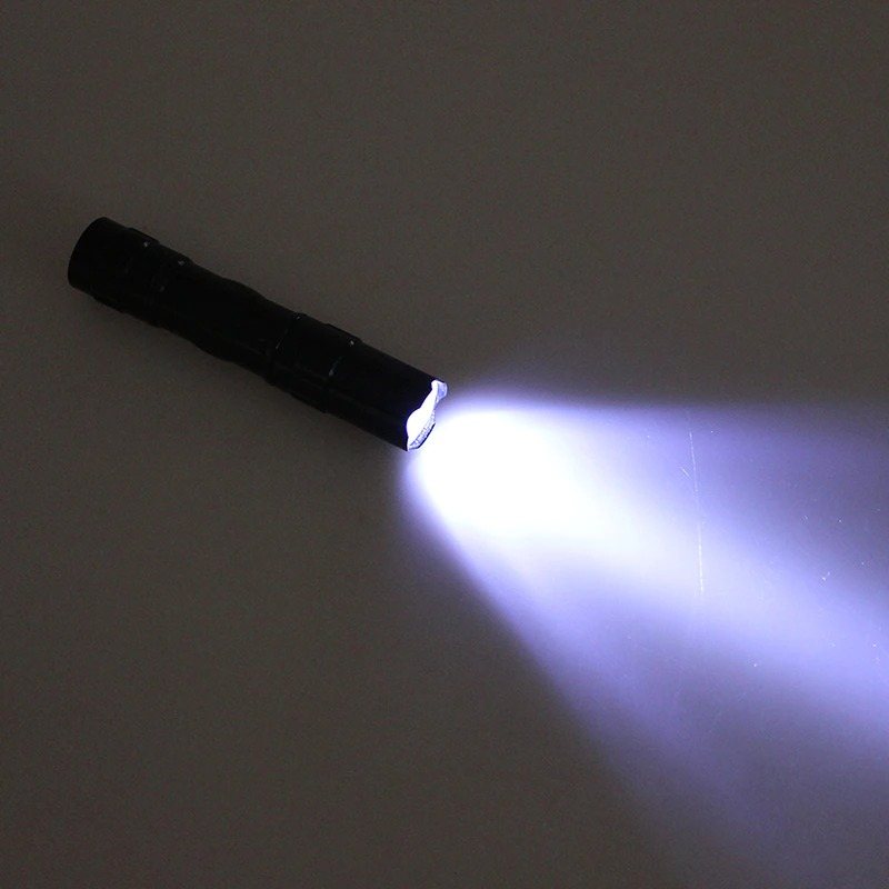 Ficklampa Kraftfull Led För Jakt & Camping