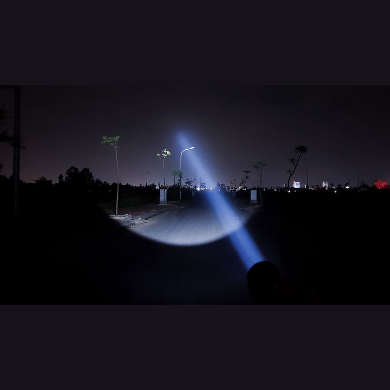 Ea02 Sft40 2200lm 1341m / Kw Culpm1.tg Led 1365lm 1369m Long Shoot Strong Ficklampa Type-c Usb Uppladdningsbar Anduril Ui Kraftfull Led-ficka 26650/18650/21700